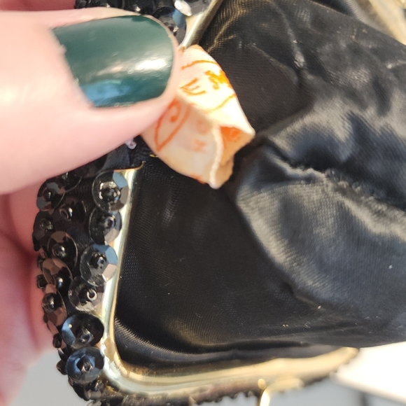 Vintage Handmade in Hong Kong JEM Black Beaded Coin Purse, gold clasp closure. - Picture 6 of 11